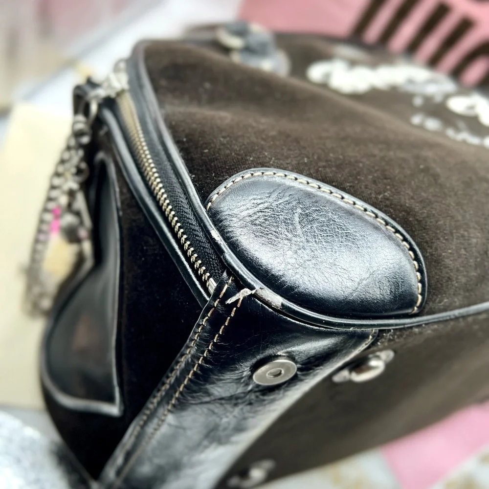 Juicy Couture Carrier